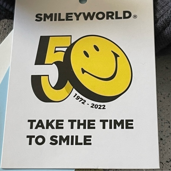 NWT Women’s Spooky smiley face sweatshirt gray with graphic size XXL Halloween - Picture 7 of 10